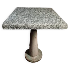 Table de bistrot de jardin industrielle avec plateau en terrazzo, France, milieu du XXe siècle