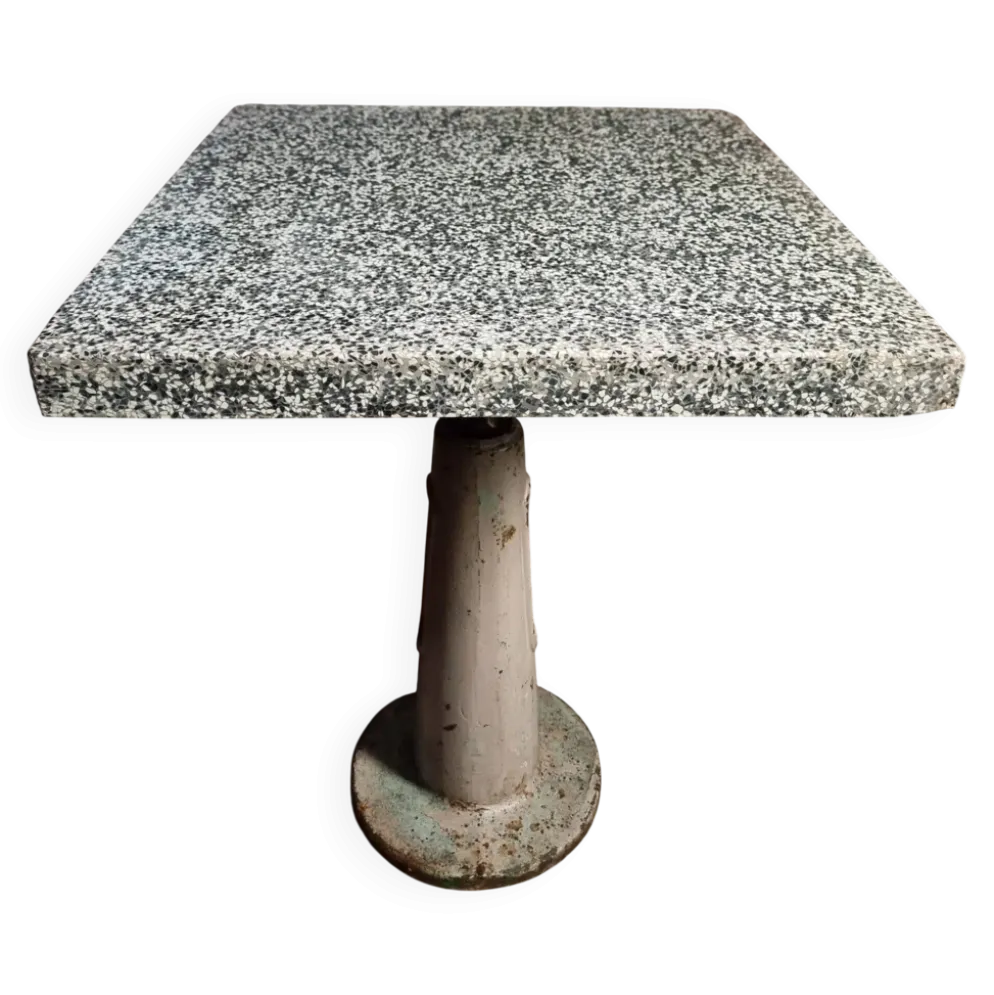 Table de bistrot de jardin industrielle avec plateau en terrazzo, France, milieu du XXe siècle