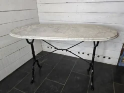 Table de bistrot dessus marbre