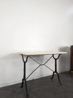 Table de bistrot en bois