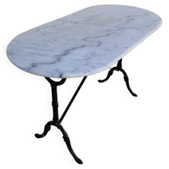 Table de bistrot en fonte et plateau en marbre ovale ancienne