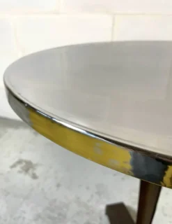 Table de bistrot en fonte Louis Vuitton