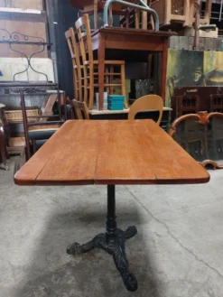 Table de bistrot en fonte 1m