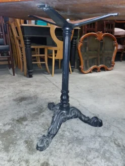 Table de bistrot en fonte 1m