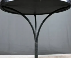 Table de Bistrot en Marbre – 1900
