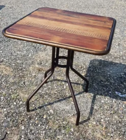 Table de bistrot en teck et fer forgé
