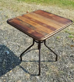 Table de bistrot en teck et fer forgé