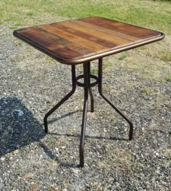 Table de bistrot en teck et fer forgé