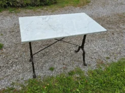 Table de bistrot Godin en fonte et marbre blanc