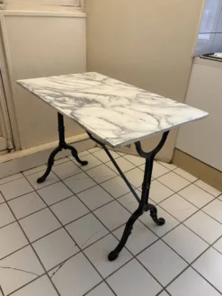 Table de bistrot marbre & fer forgé