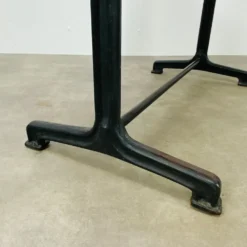 Table de bistrot pied fonte plateau bois