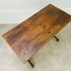 Table de bistrot pied fonte plateau bois