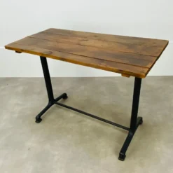 Table de bistrot pied fonte plateau bois