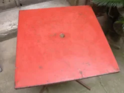 Table de bistrot, restaurant carré en métal année 1950,1960