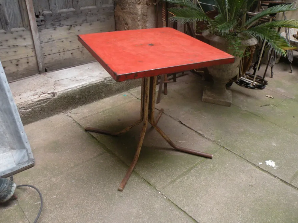 Table de bistrot, restaurant carré en métal année 1950,1960