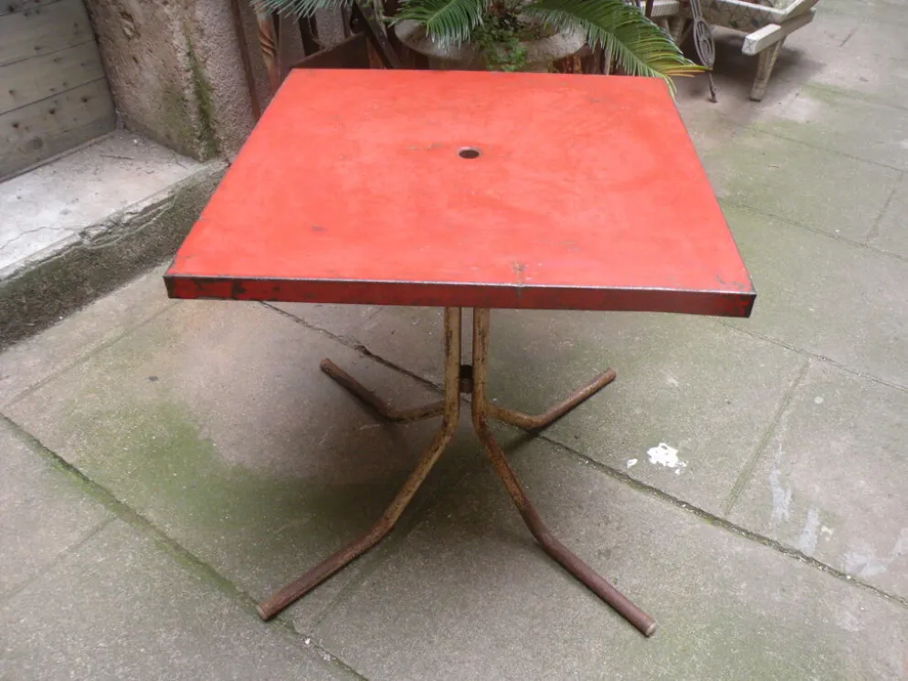 Table de bistrot, restaurant carré en métal année 1950,1960