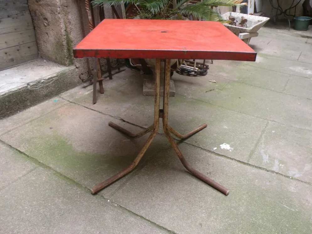 Table de bistrot, restaurant carré en métal année 1950,1960