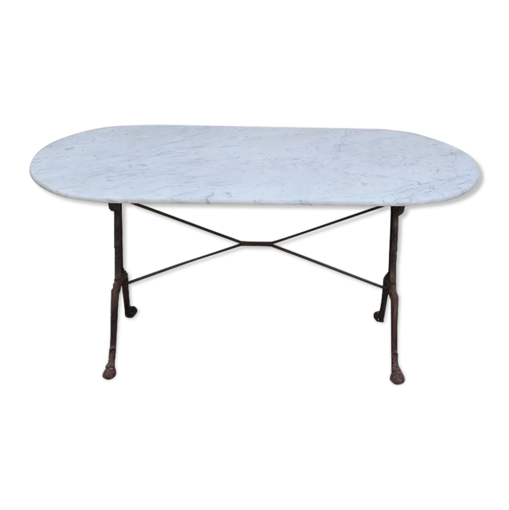Table de bistrot restaurant en marbre ovale et piètements en fonte décorées -1m51