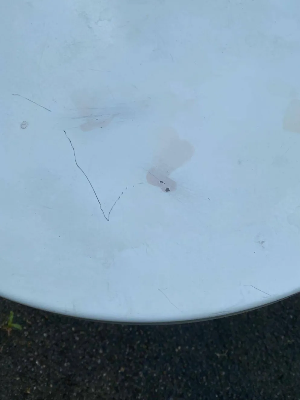 Table de bistrot ronde tripode blanche en acier 60cm