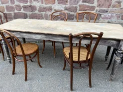 Table de bistrot sapin