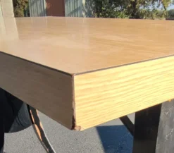 Table de bistrot vintage
