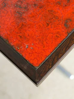 Table de bistrot vintage céramique rouge orangé
