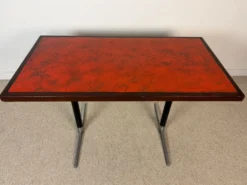 Table de bistrot vintage céramique rouge orangé