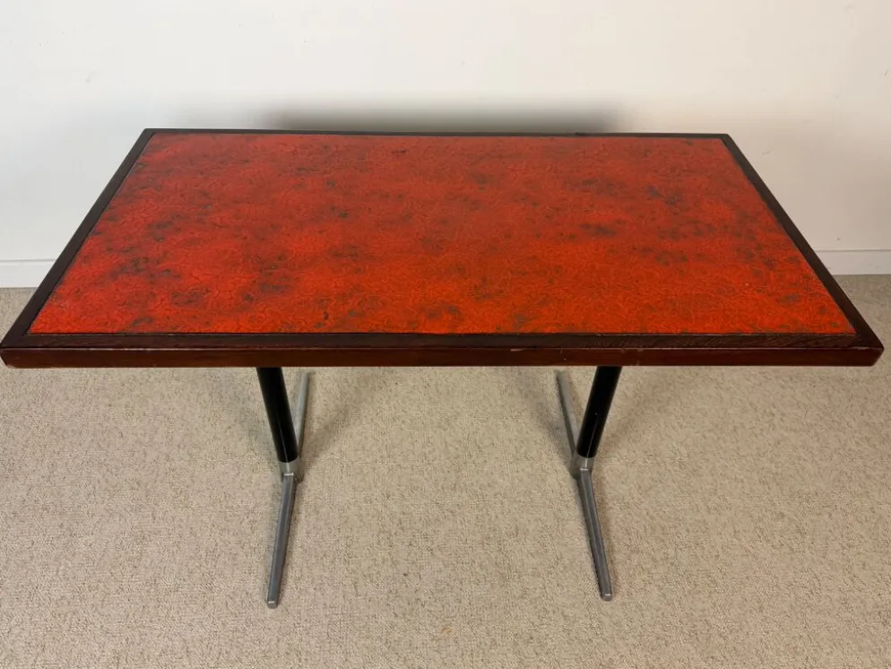 Table de bistrot vintage céramique rouge orangé