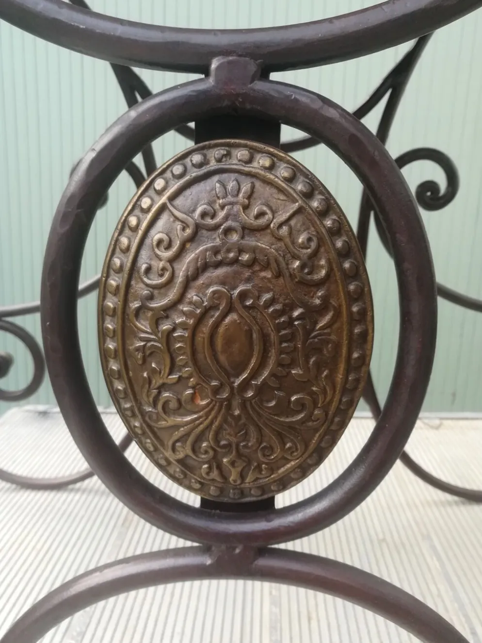 Table de boucher en fer forgé et bronze