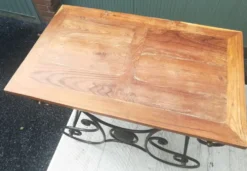 Table de boucher en fer forgé et bronze
