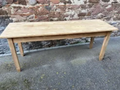 Table de café, bistrot alsacienne en sapin naturel brut, 1930