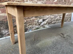 Table de café, bistrot alsacienne en sapin naturel brut, 1930