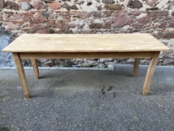 Table de café, bistrot alsacienne en sapin naturel brut, 1930