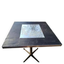 Table de café revisitée avec un miroir Sablé