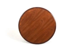 Table de canapé ronde en teck par ASKO