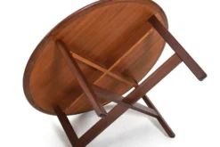 Table de canapé ronde en teck par ASKO