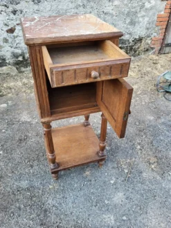 Table de chevet