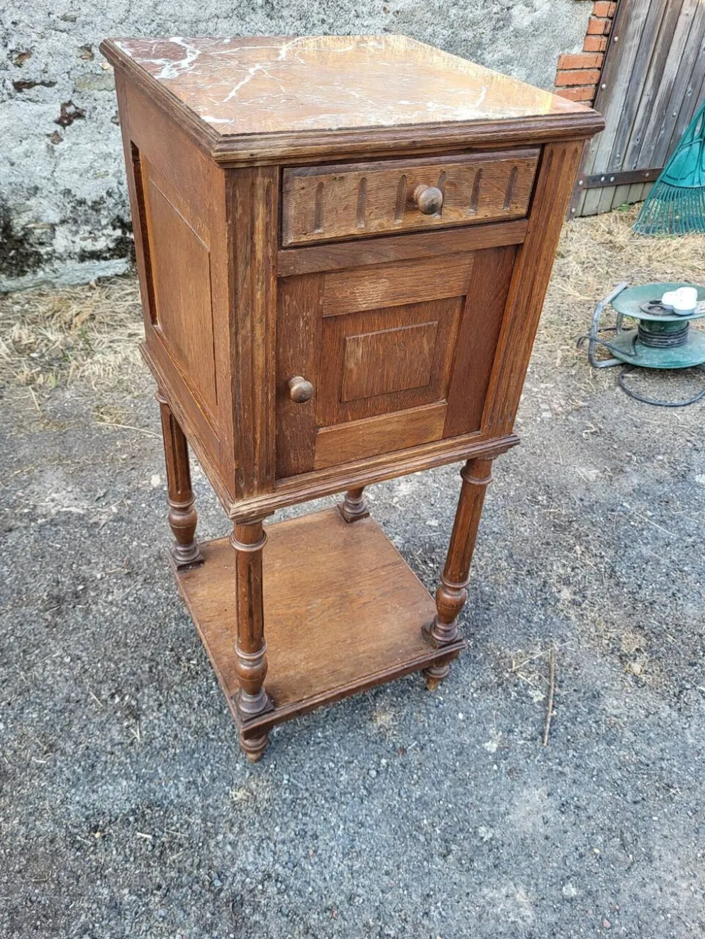 Table de chevet
