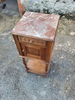Table de chevet