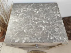 Table de chevet