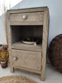 Table de chevet