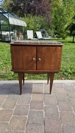 Table de chevet