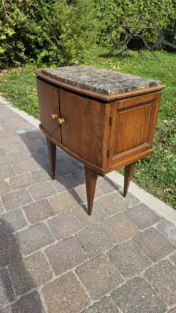 Table de chevet