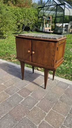 Table de chevet