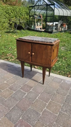 Table de chevet