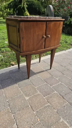 Table de chevet