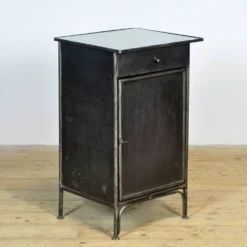 Table de chevet, années 1910