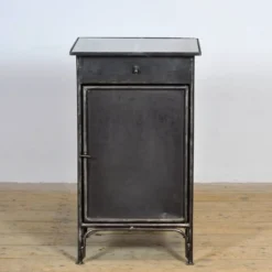 Table de chevet, années 1910