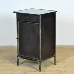 Table de chevet, années 1910