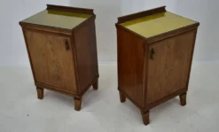 Table de chevet art déco des années 1930, Tchécoslovaquie